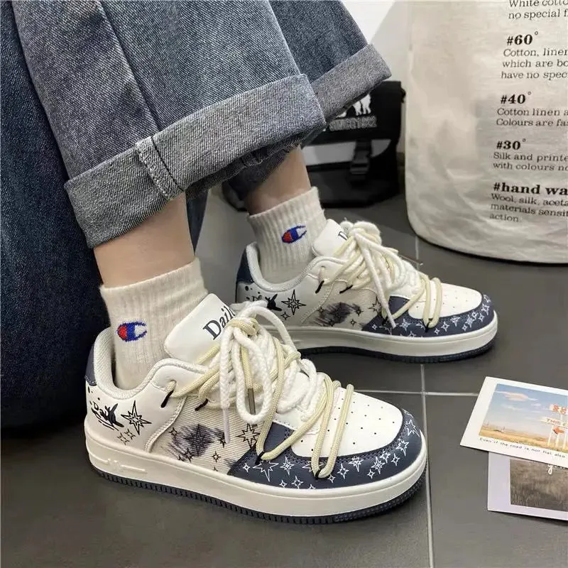 ADVBRIDGE  -  Vintage Red Womens Volcanise Shoes Chic Versatile Graffiti Skateboard Shoes Round Toe Breathable Womens Casual Shoes