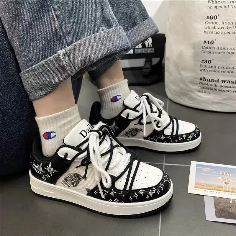 ADVBRIDGE  -  Vintage Red Womens Volcanise Shoes Chic Versatile Graffiti Skateboard Shoes Round Toe Breathable Womens Casual Shoes