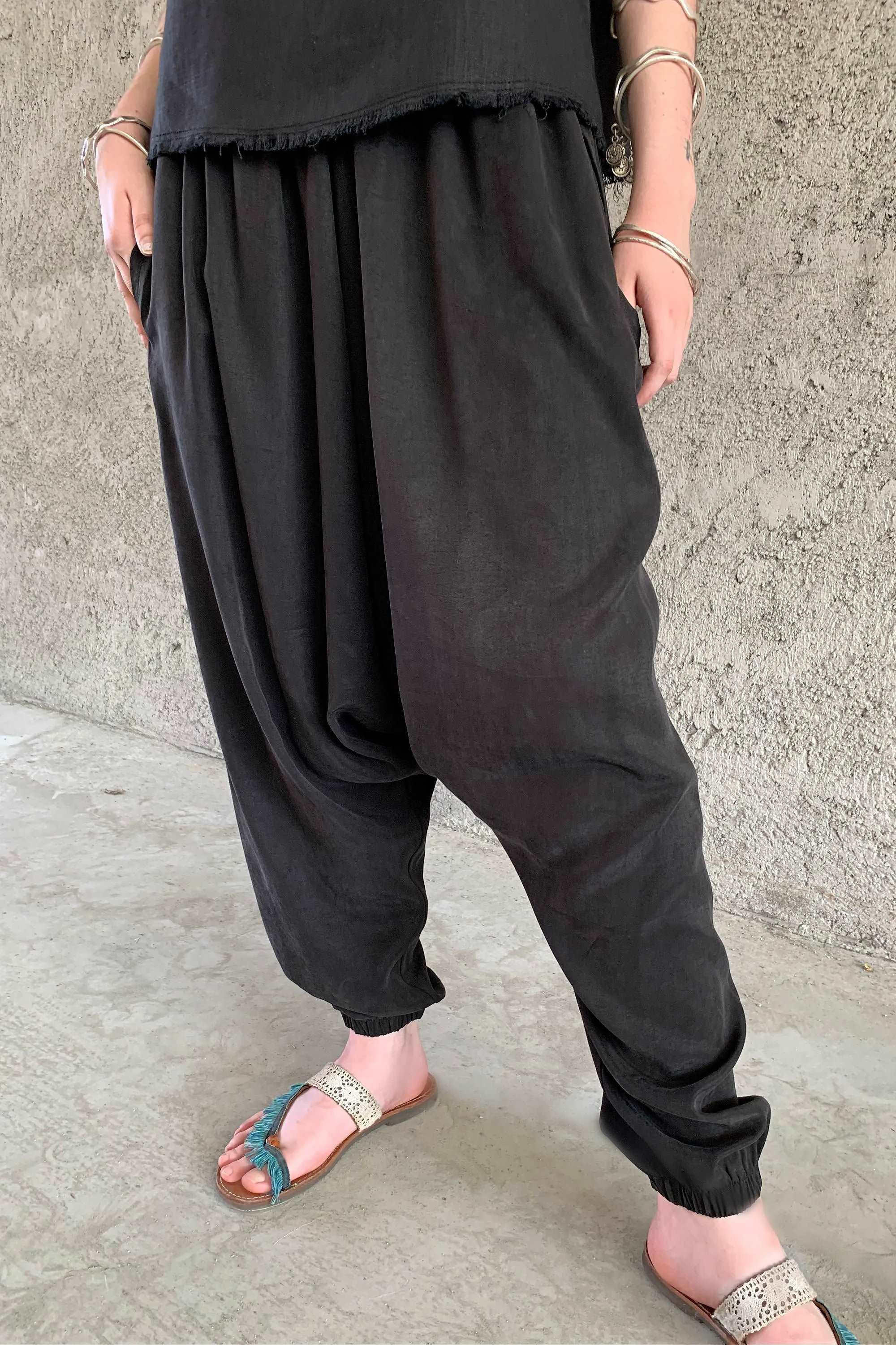 BREATH Women's Organic Cotton Harem Pants (Black, Blue)