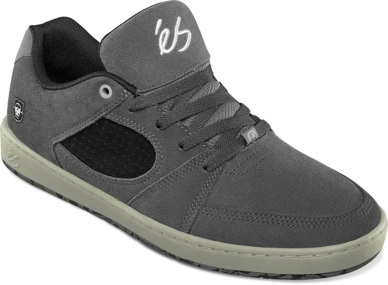 eS ACCEL SLIM x SANTS Skate Shoes