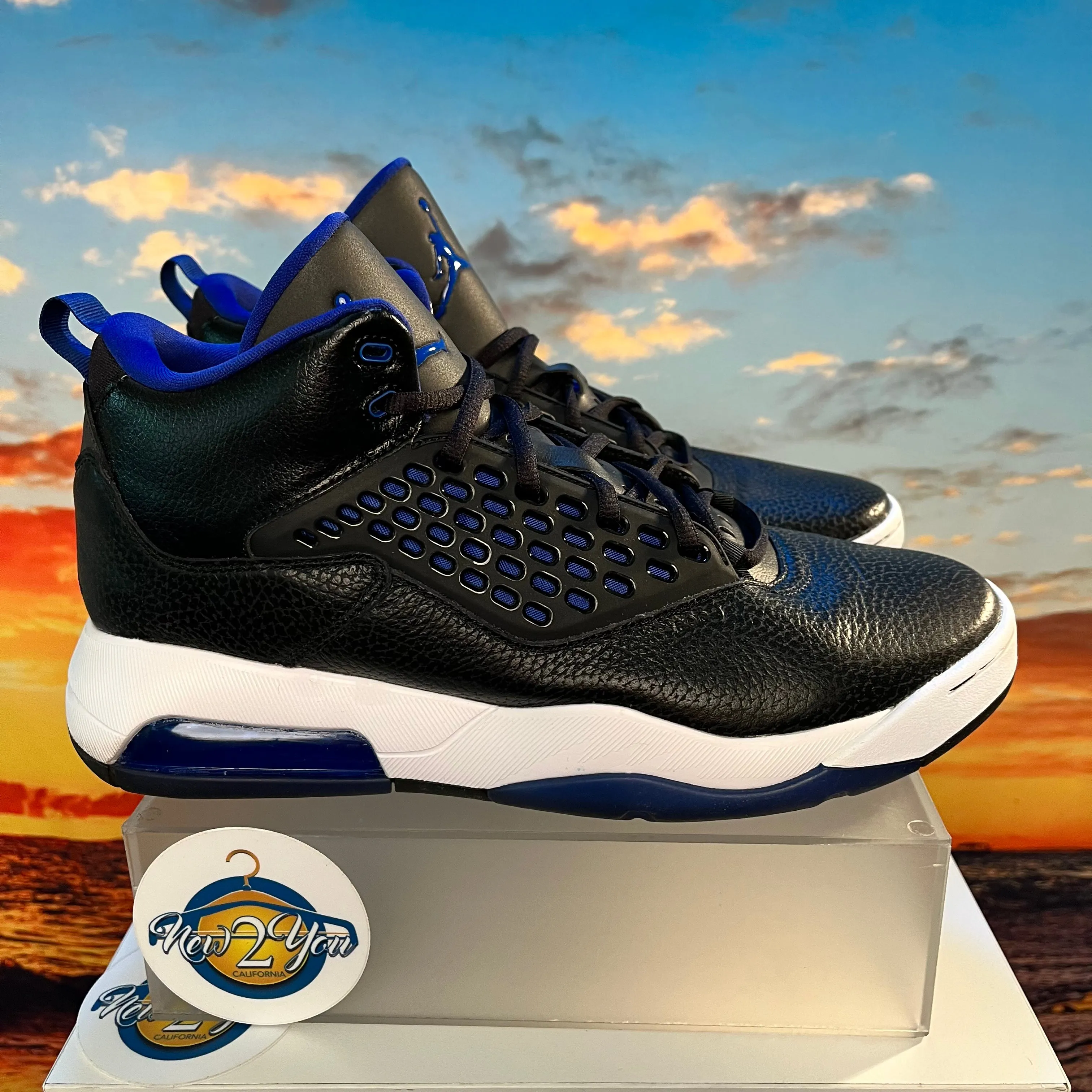Jordan Maxin 200 'Black Rush Blue'