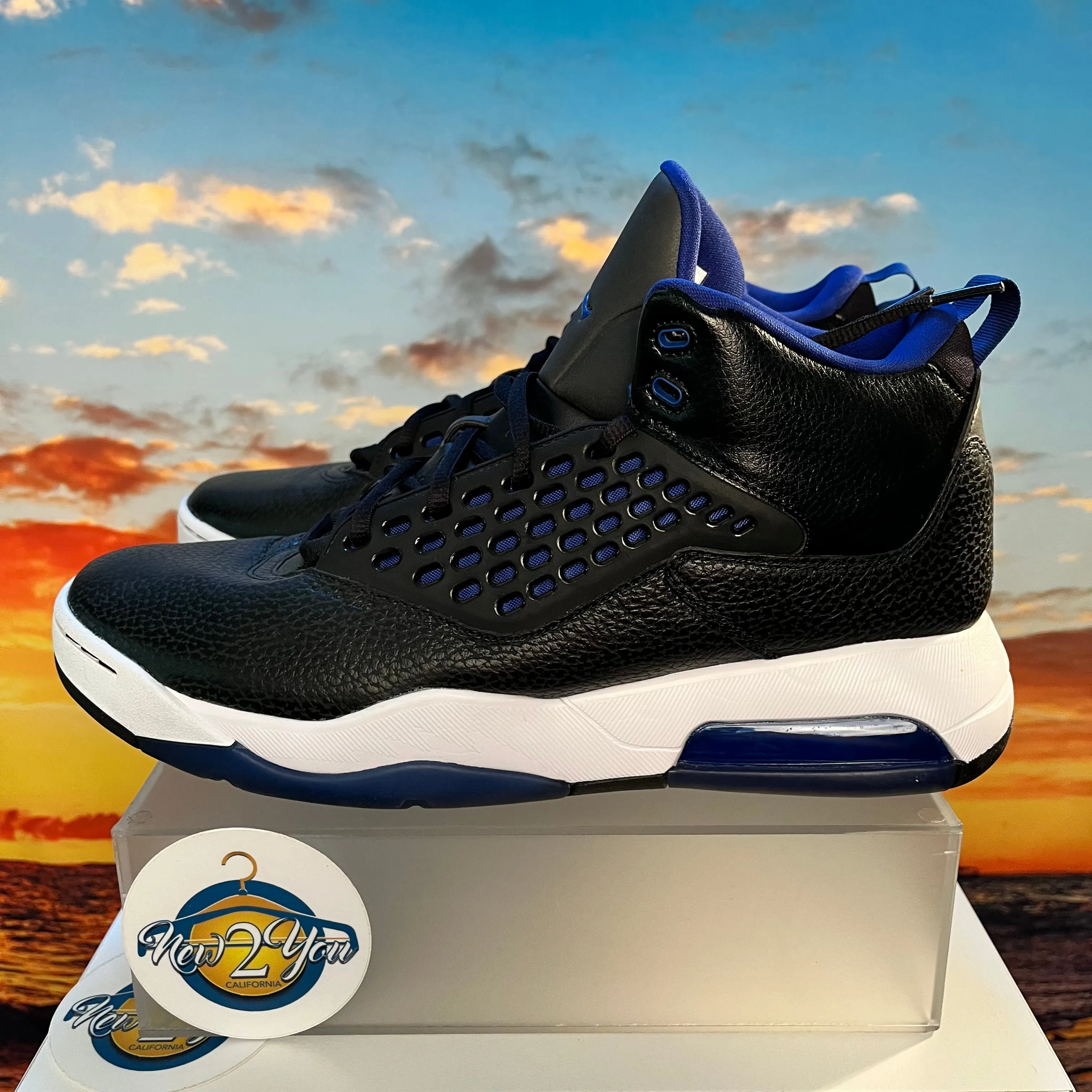 Jordan Maxin 200 'Black Rush Blue'