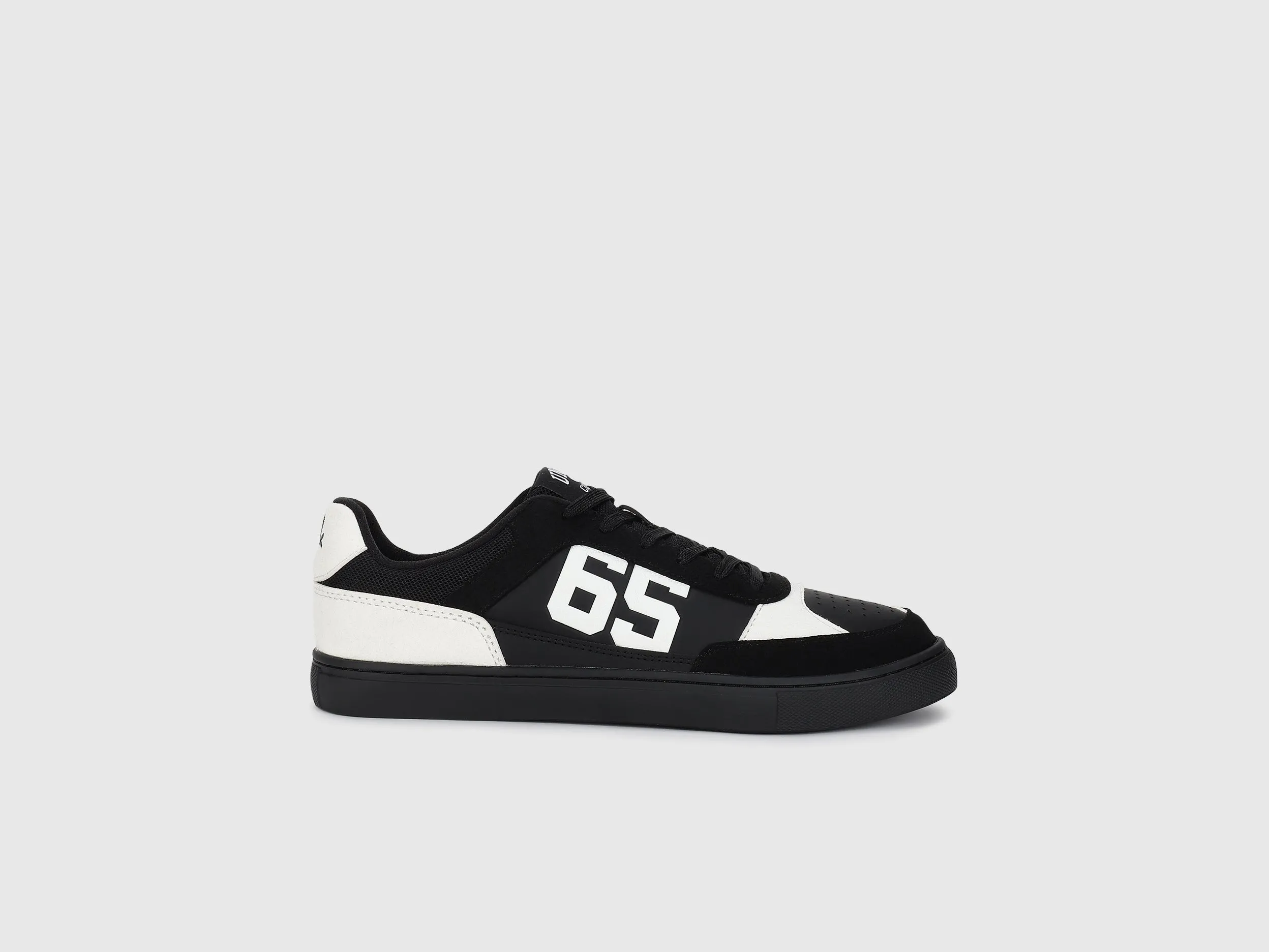 Men PU Colorblocked Sneakers