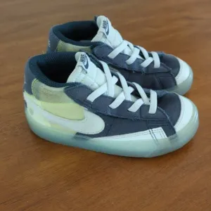 Nike Blazer Mid '77 Shoes little kids 9
