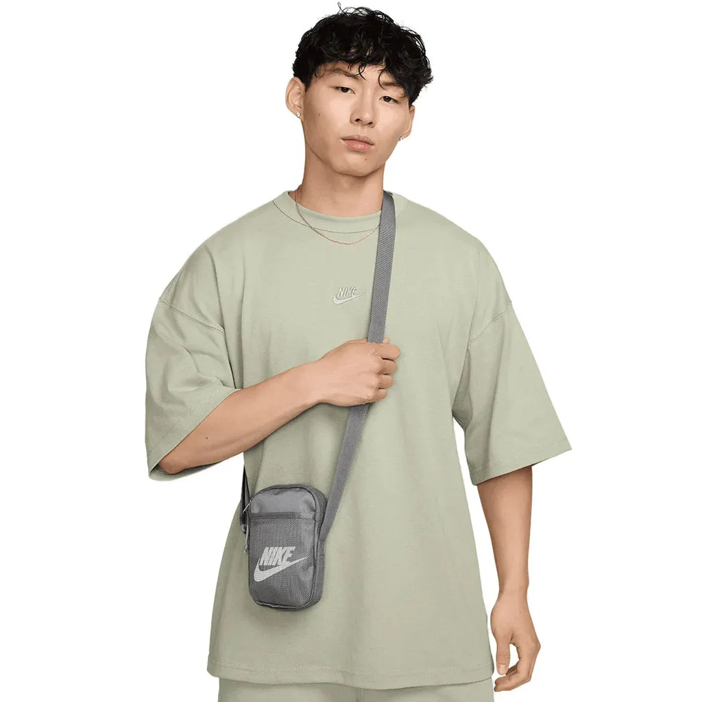 NIKE HERITAGE CROSSBODY BAG - SMOKE GREY/SMOKE GREY/SUMMIT WHITE