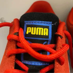 NWOB size 6 Women’s Puma Sneakers