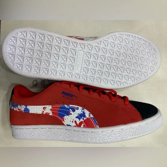 NWOB size 6 Women’s Puma Sneakers