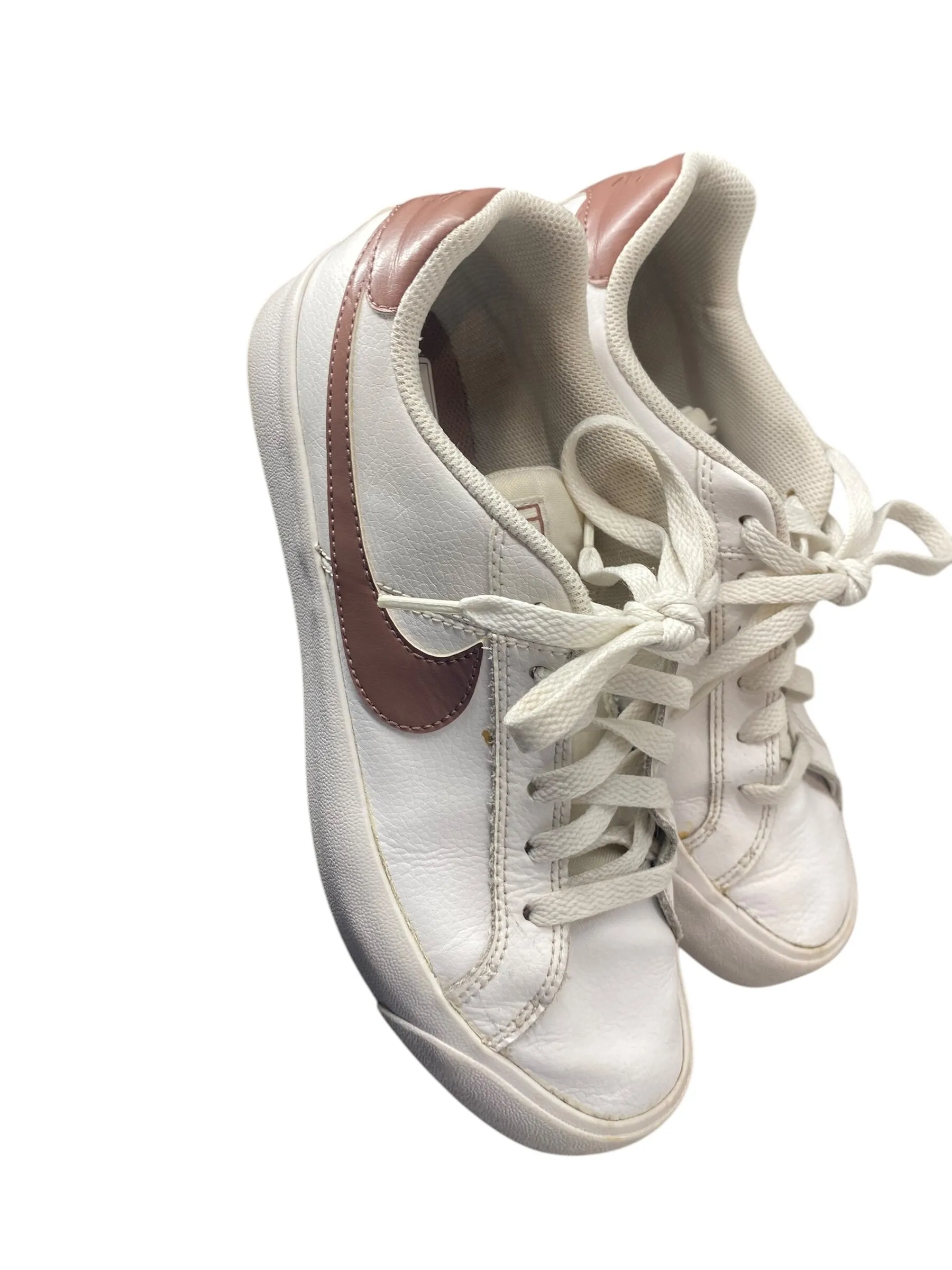 Shoes Sneakers By Nike In Red & White, Size: 8