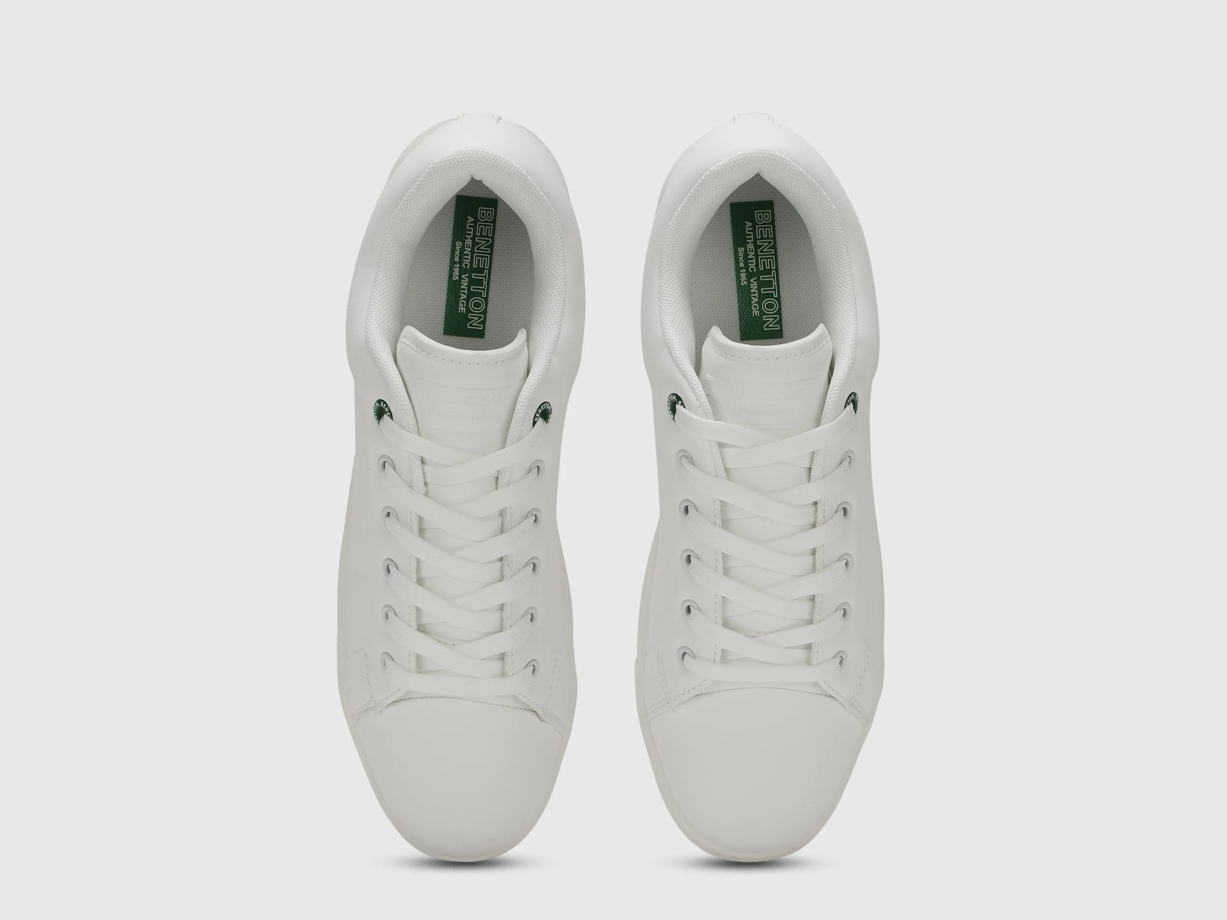 Solid Pattern Casual Sneakers