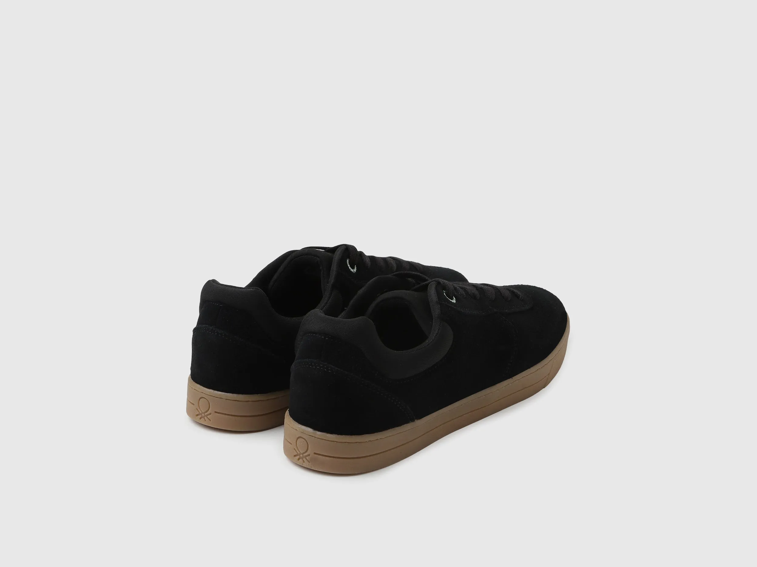 Solid Pattern Lace-Up Sneakers