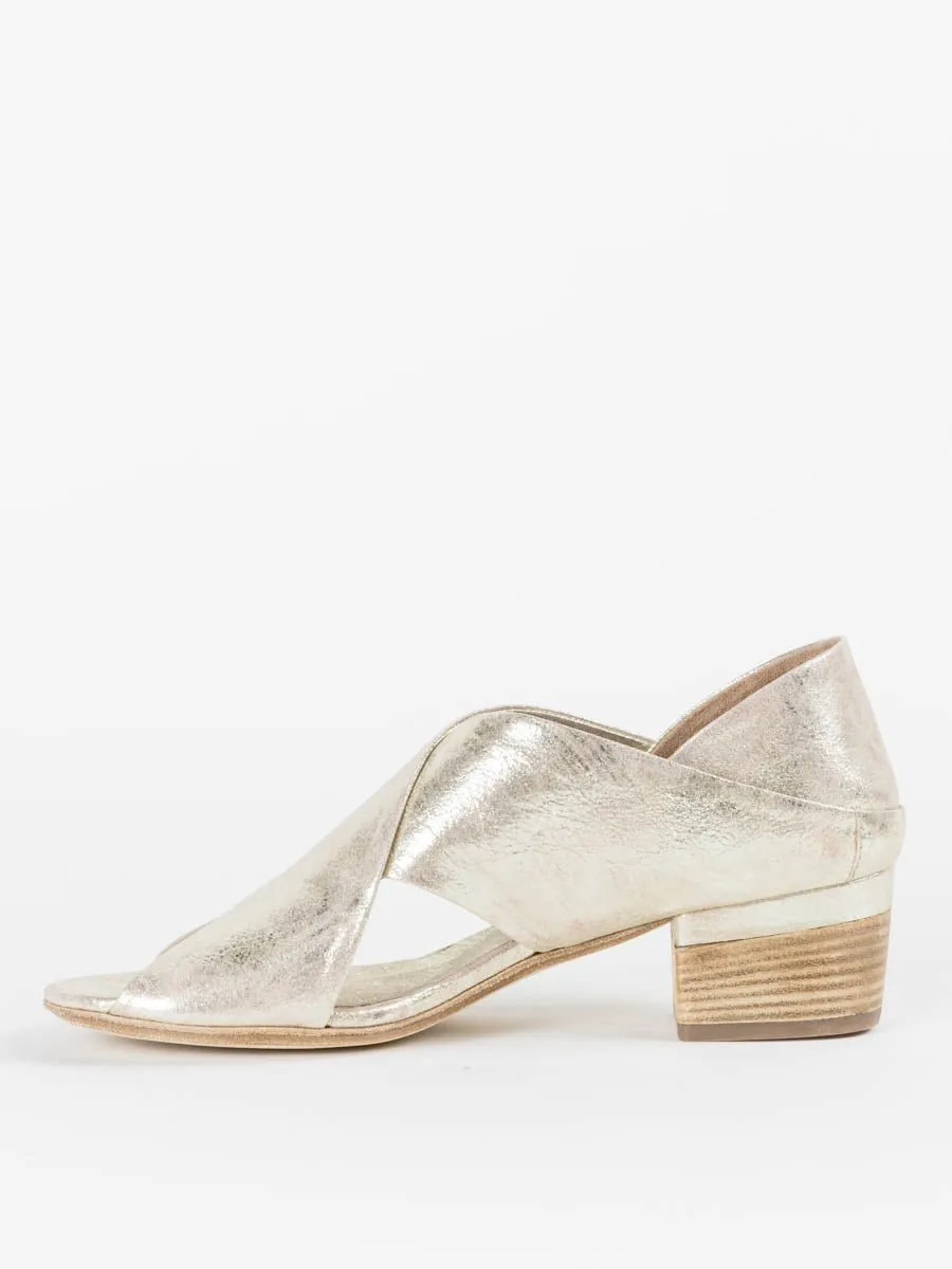 violet sandal