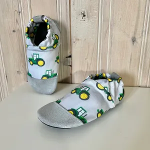 Water shoes - Tractors
