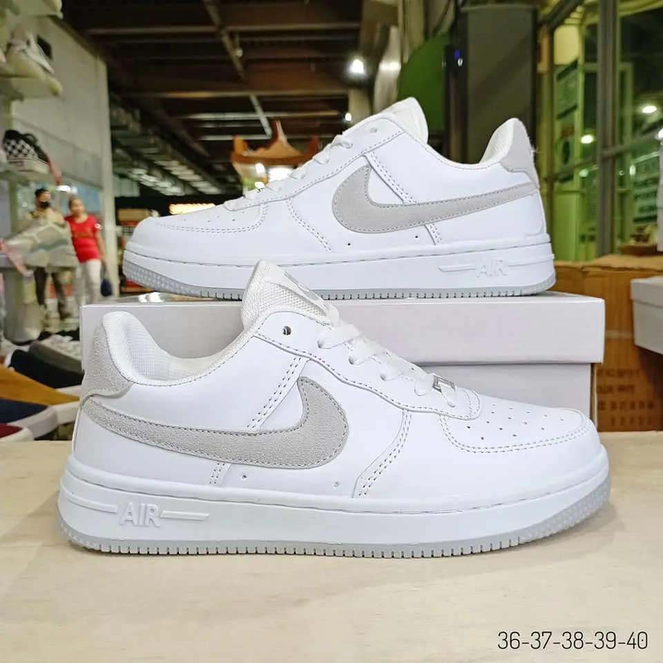 Women's Sneakers